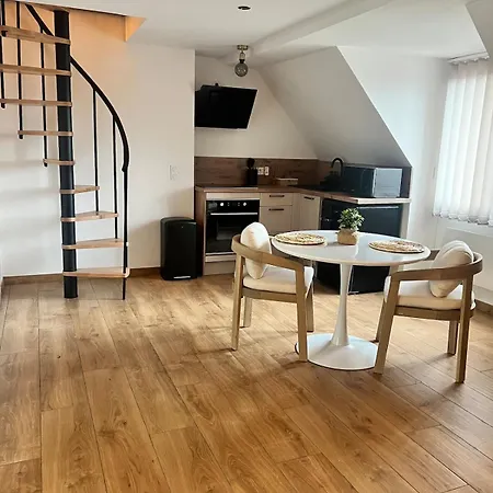 Cosy Atypique Apartamento Calais